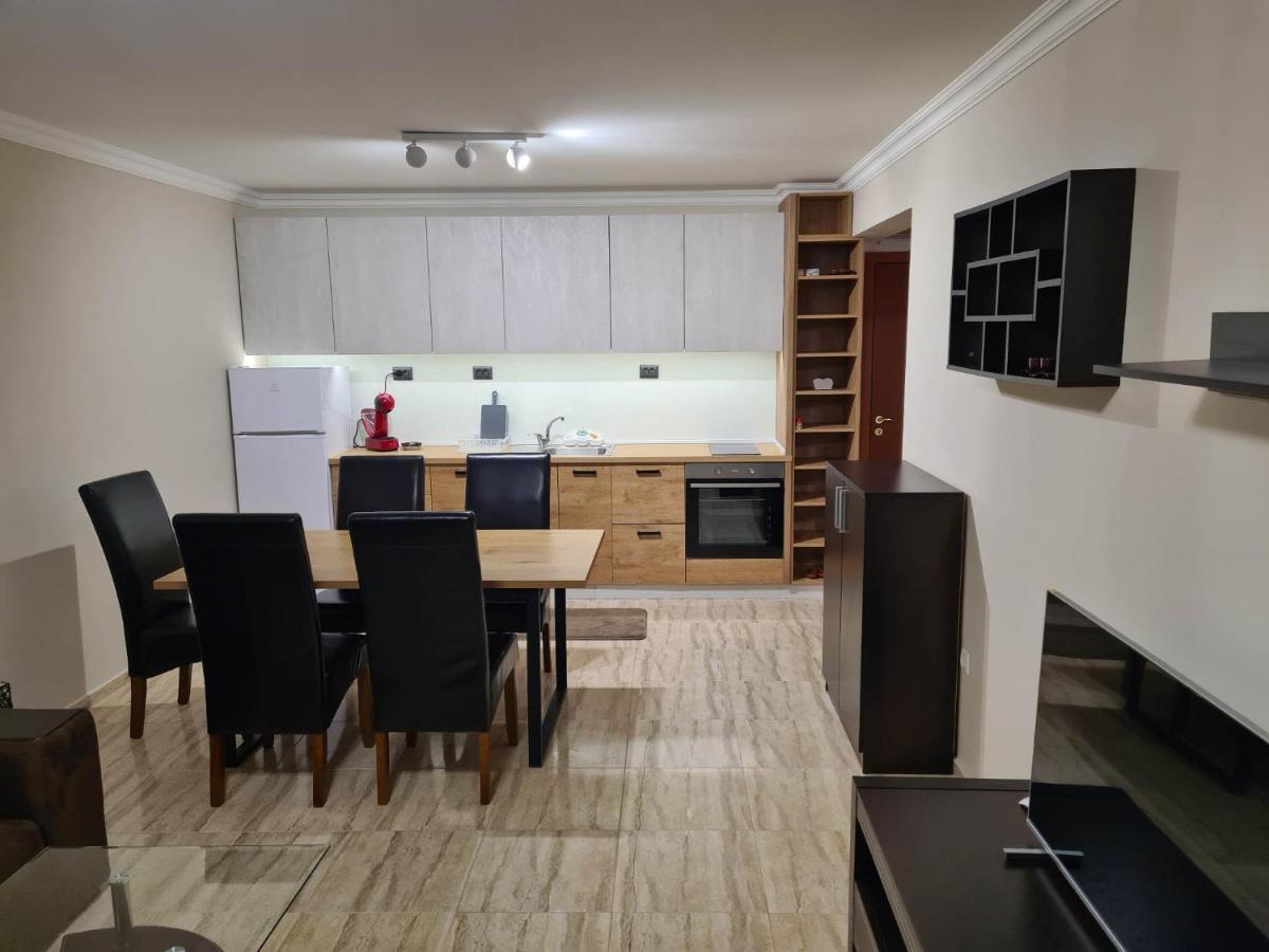Ferienwohnung Апартамен В Манастира 3 Smoljan Exterior foto